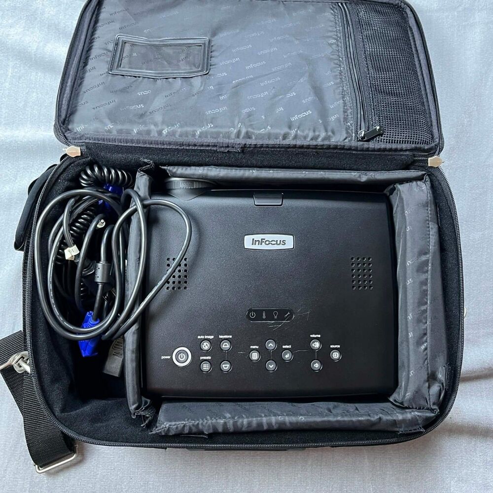 InFocus IN35 DLP Projector w/ Case, VGA & Power Cables – Tested – Portable